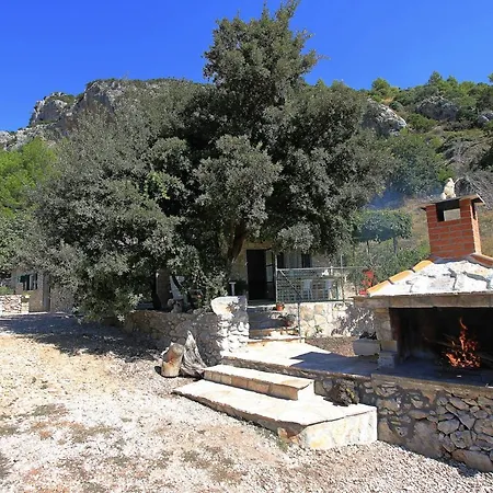 Secluded Fisherman's Cove Velo Zvirje, Brac - 11034 * Selca (Brac)