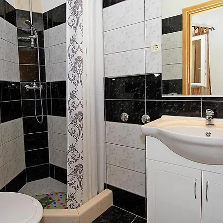 Secluded Fisherman's Cove Velo Zvirje, Brac - 11034 Feriehus *